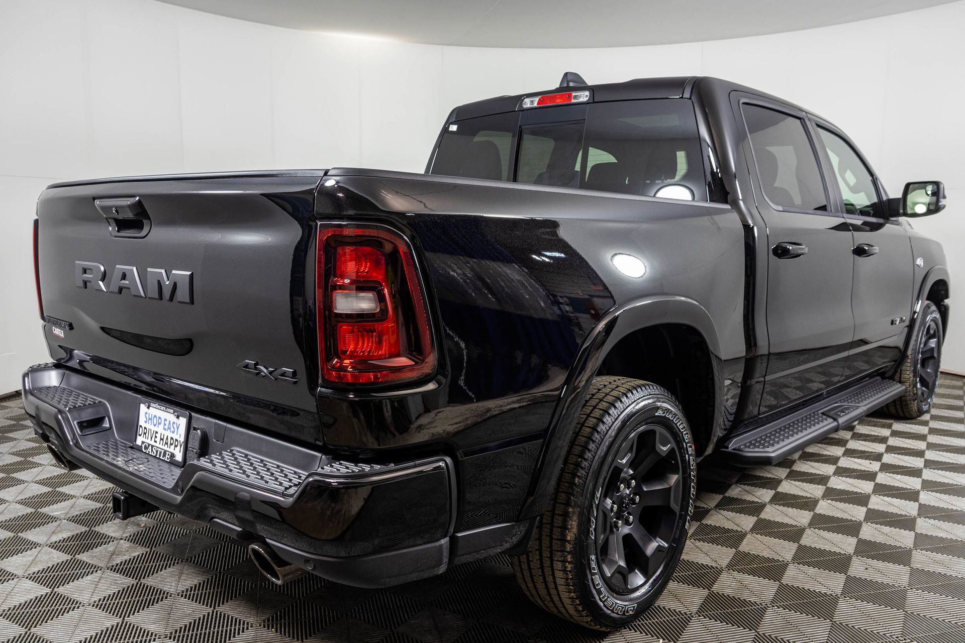 New 2026 RAM 1500 4x4 Crew Cab image 17