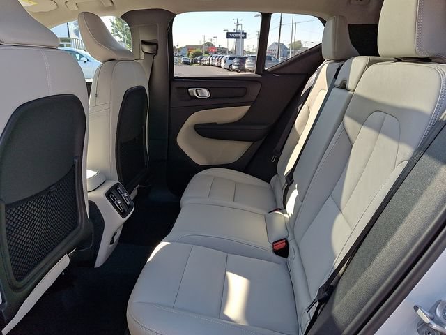 Certified 2024 Volvo XC40 B5 Ultimate w/ Protection Package Premier AWD/4WD image 10