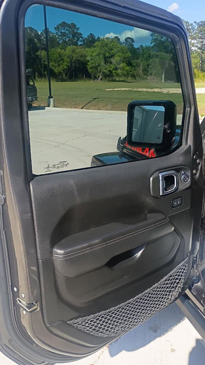 Used 2023 Jeep Gladiator Overland w/ Popular Equipment Package image 9