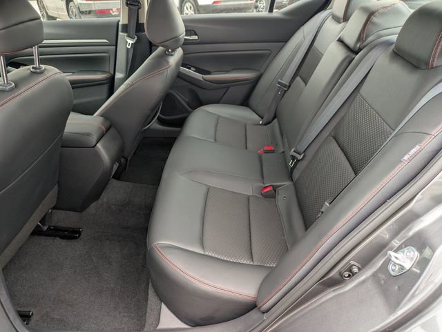 Used 2024 Nissan Altima 2.5 SR AWD/4WD image 23
