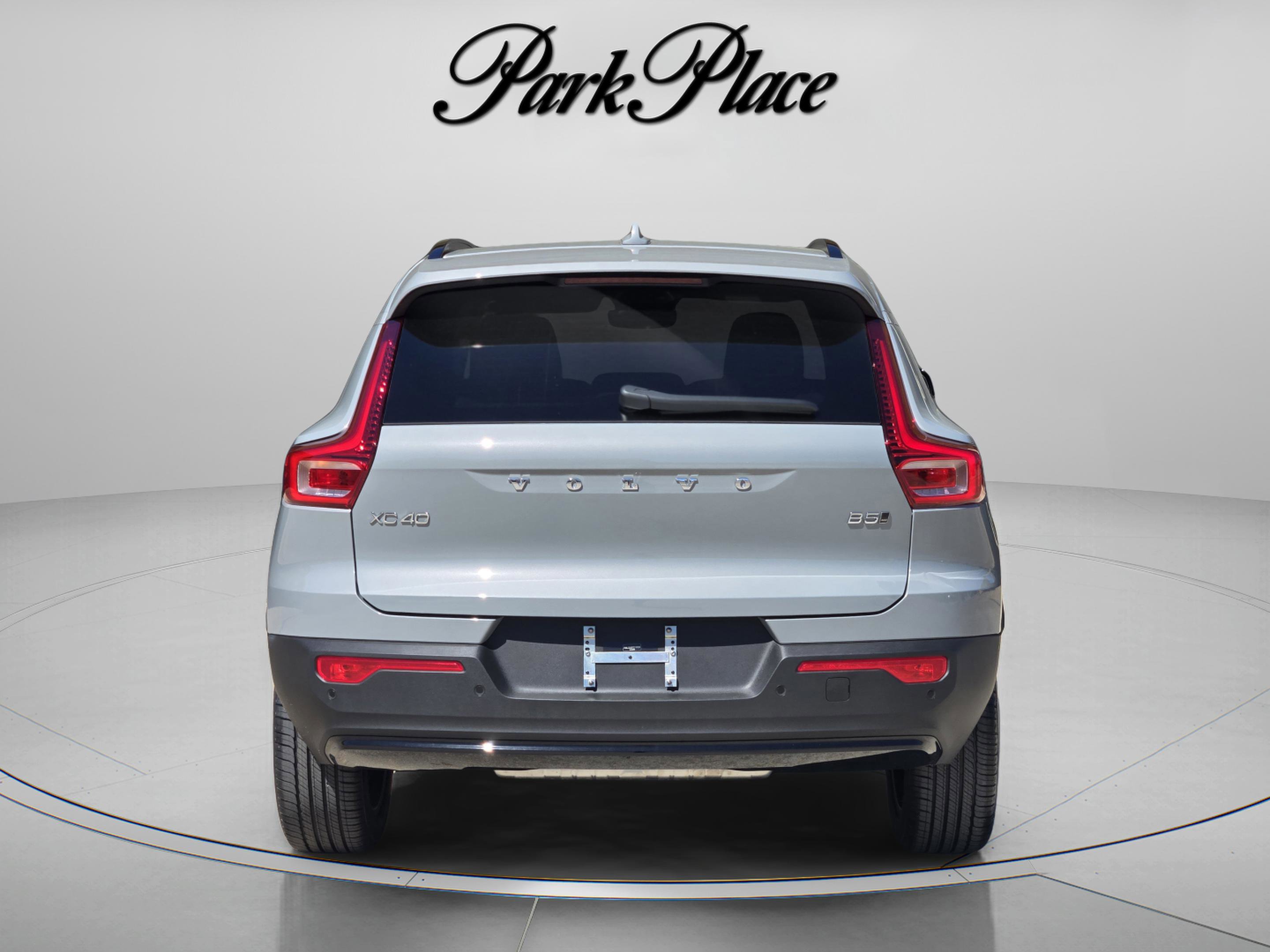 New 2026 Volvo XC40 B5 Plus w/ Protection Package Premier image 8