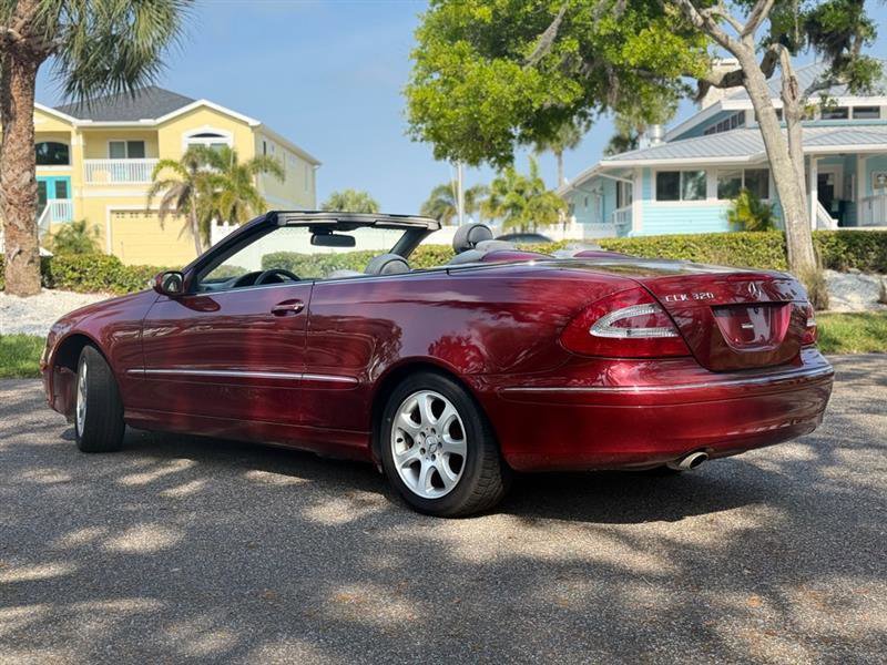 Used 2004 Mercedes-Benz CLK 320 Cabriolet image 4