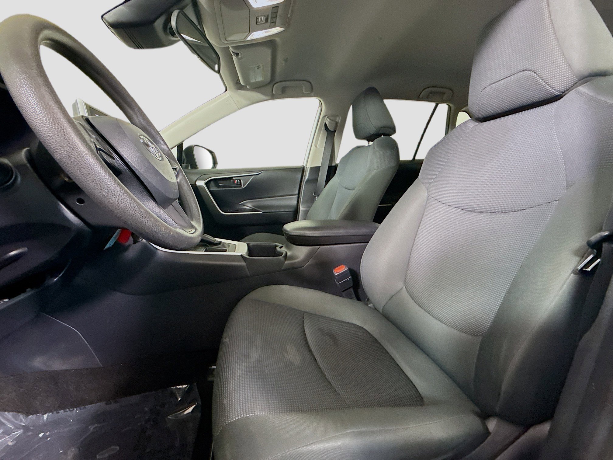 Used 2024 Toyota RAV4 LE image 21