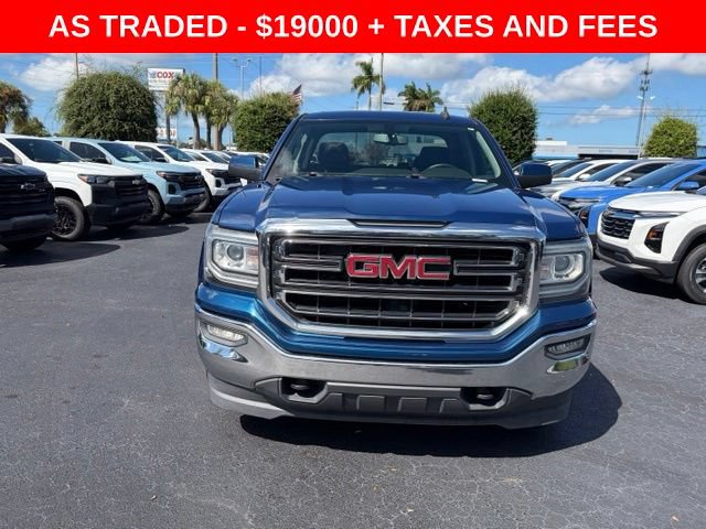 Used 2017 GMC Sierra 1500 SLE w/ SLE Value Package AWD/4WD image 2