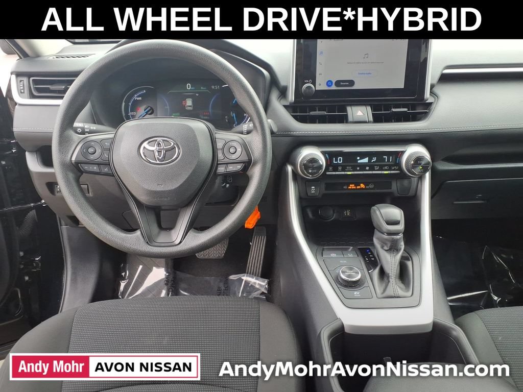 Used 2025 Toyota RAV4 LE AWD/4WD image 30