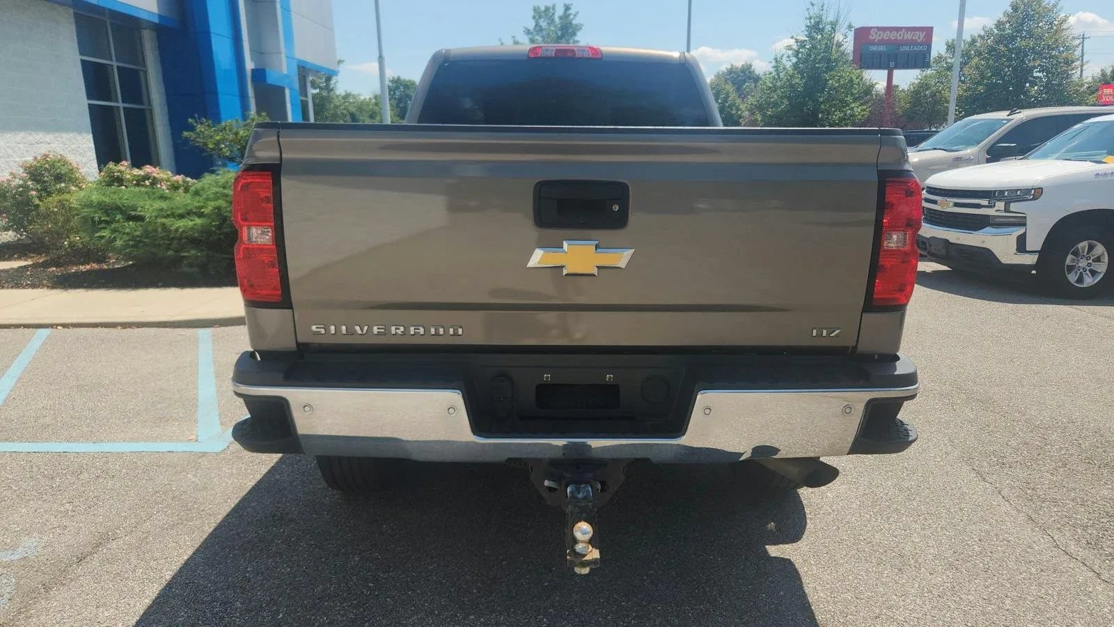 Used 2017 Chevrolet Silverado 2500 LTZ w/ LTZ Plus Package AWD/4WD image 4