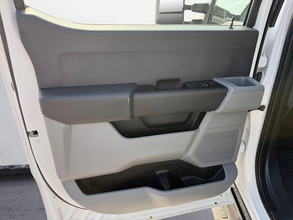 Used 2024 Ford F350 XL w/ XL Chrome Package image 18