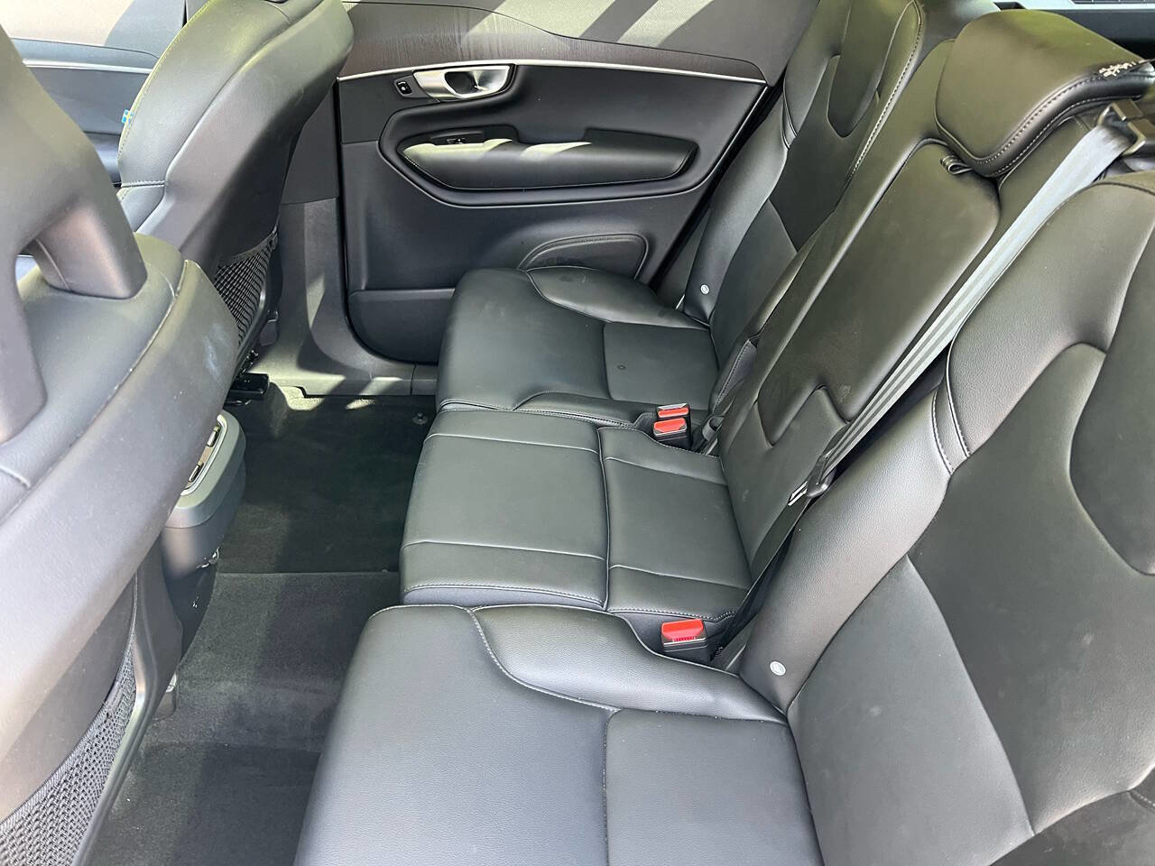 Used 2020 Volvo XC90 T5 Momentum w/ Protection Package Premier image 20