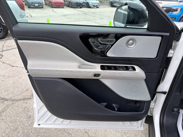 Used 2025 Lincoln Aviator Reserve w/ Equipment Group 201A image 23