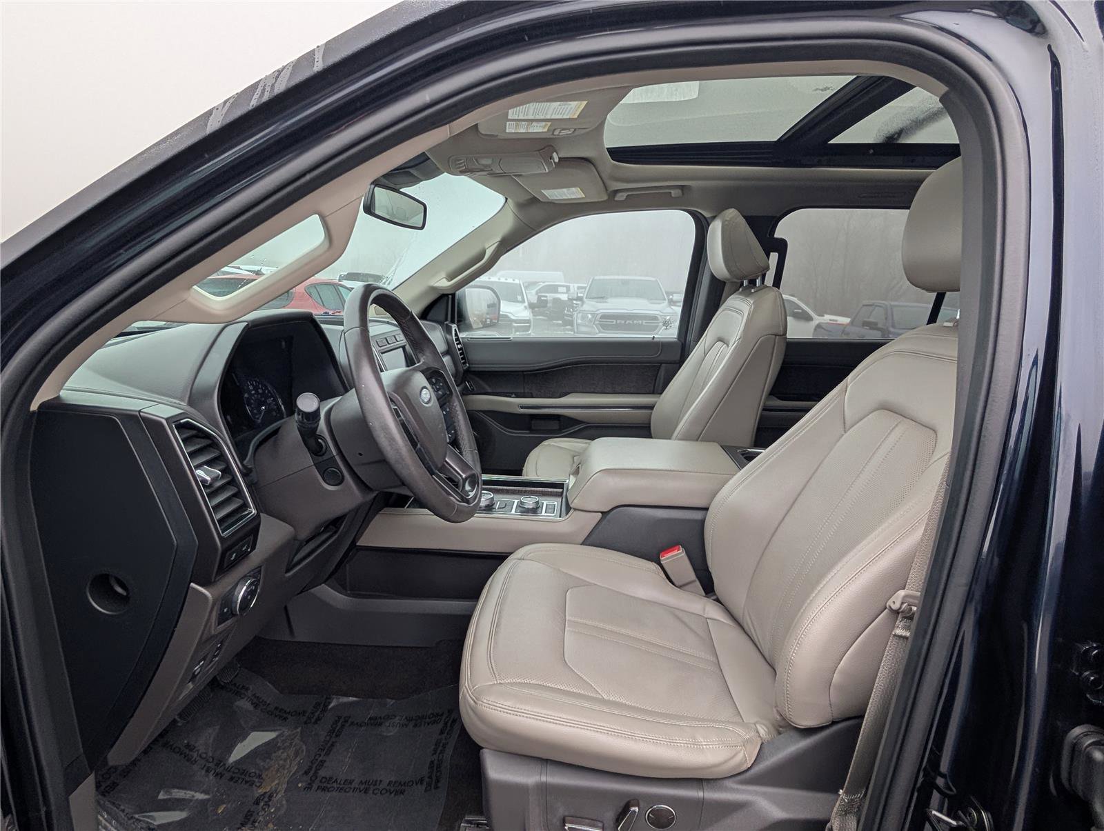 Used 2021 Ford Expedition Limited image 16