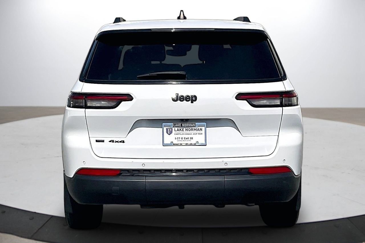 Certified 2023 Jeep Grand Cherokee L Laredo image 8