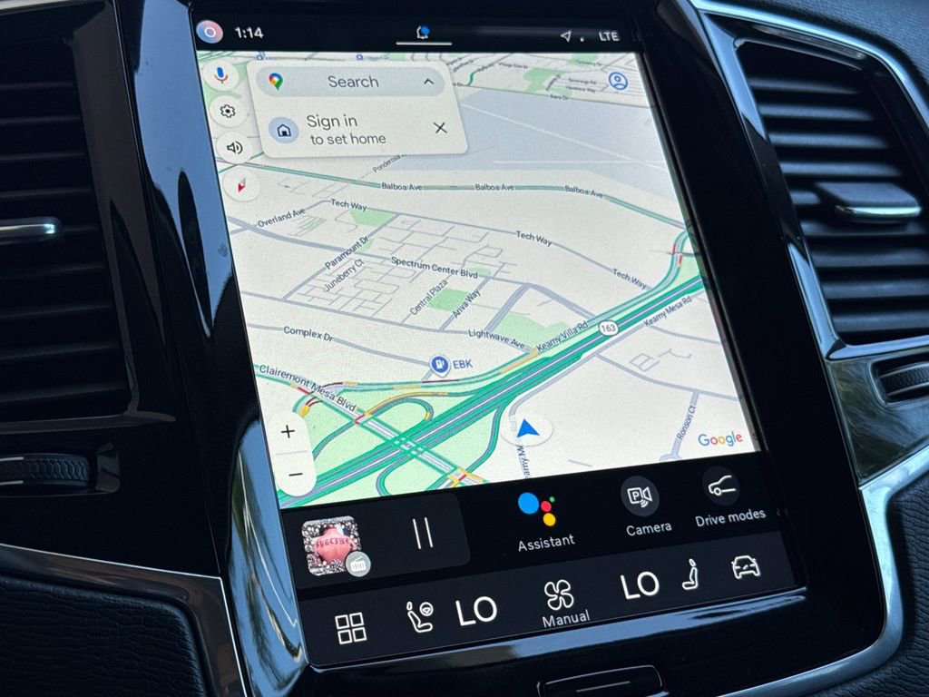 Certified 2024 Volvo XC90 B6 Plus image 19