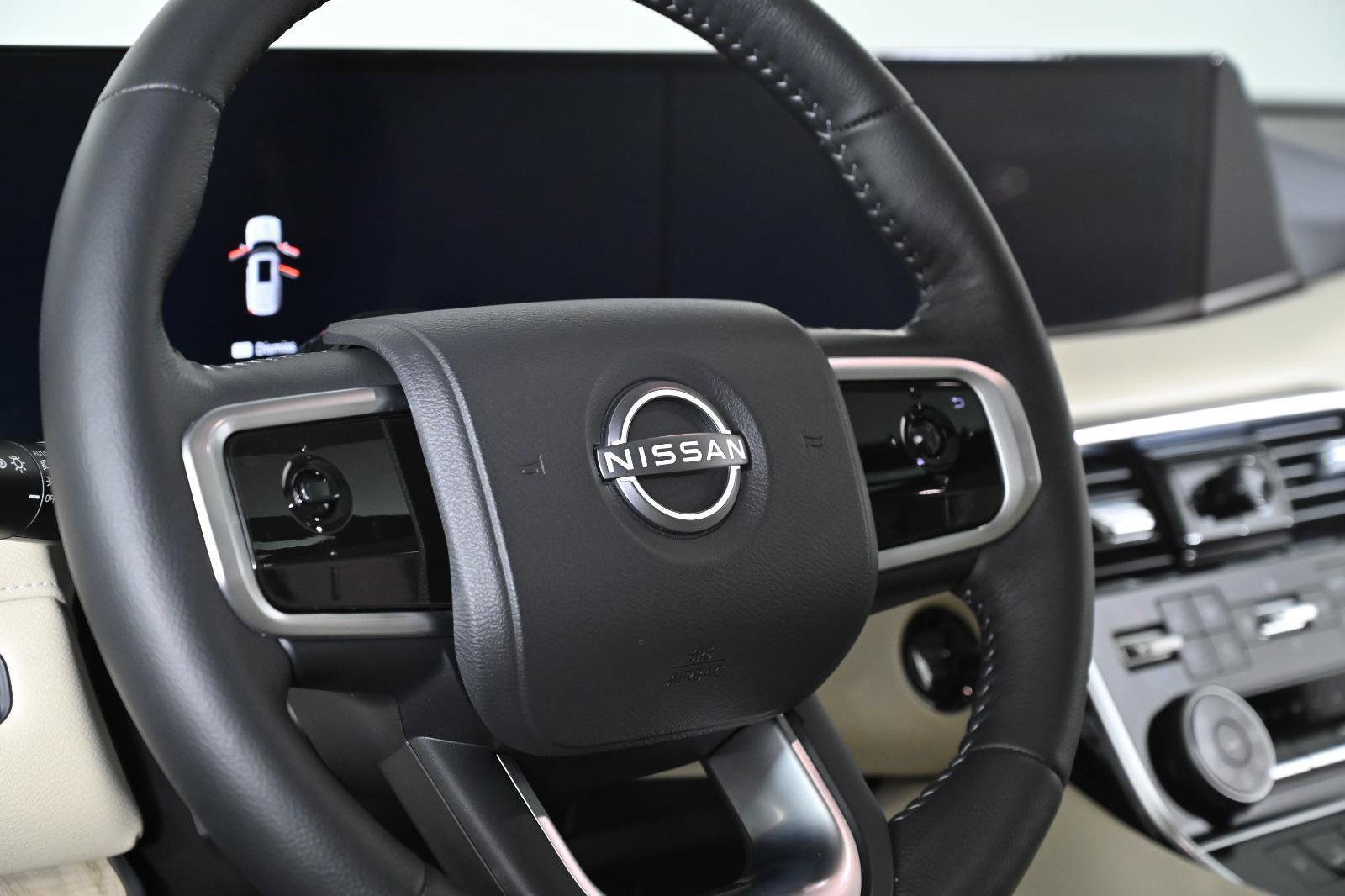 Used 2025 Nissan Armada Platinum image 12