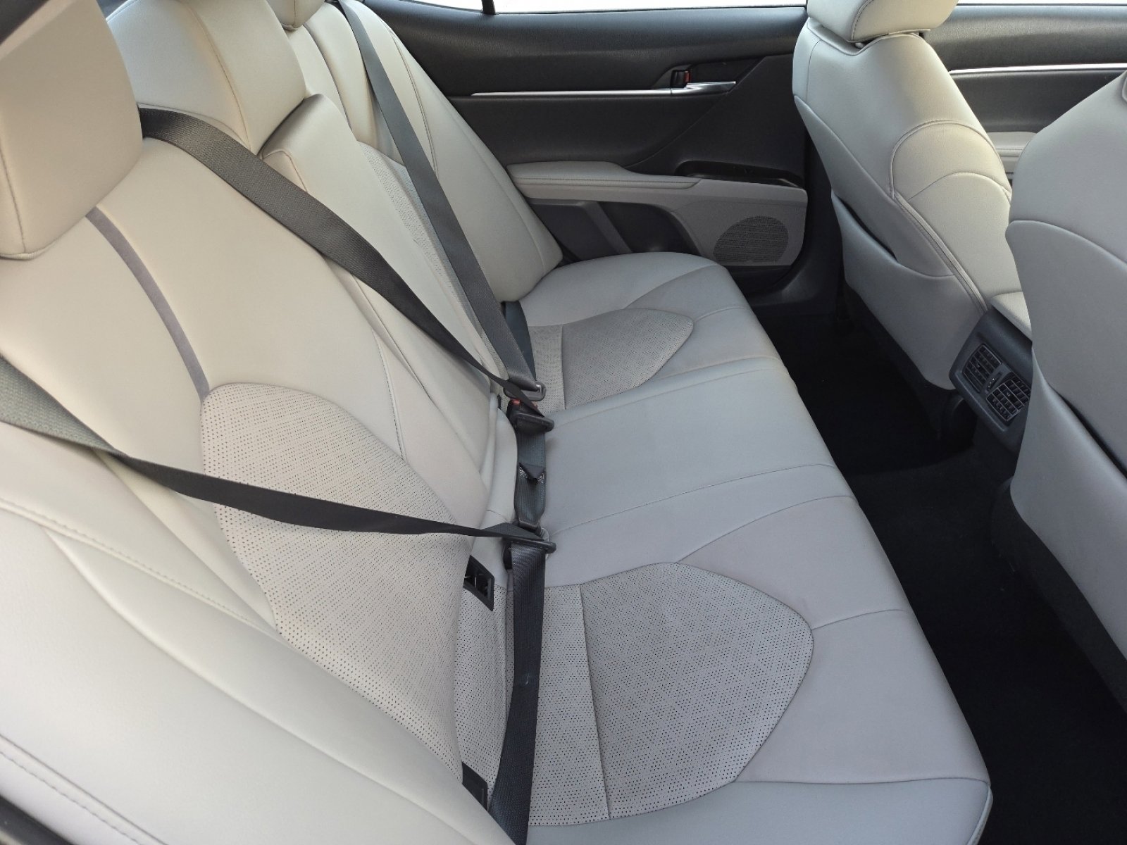 Used 2023 Toyota Camry XSE image 21