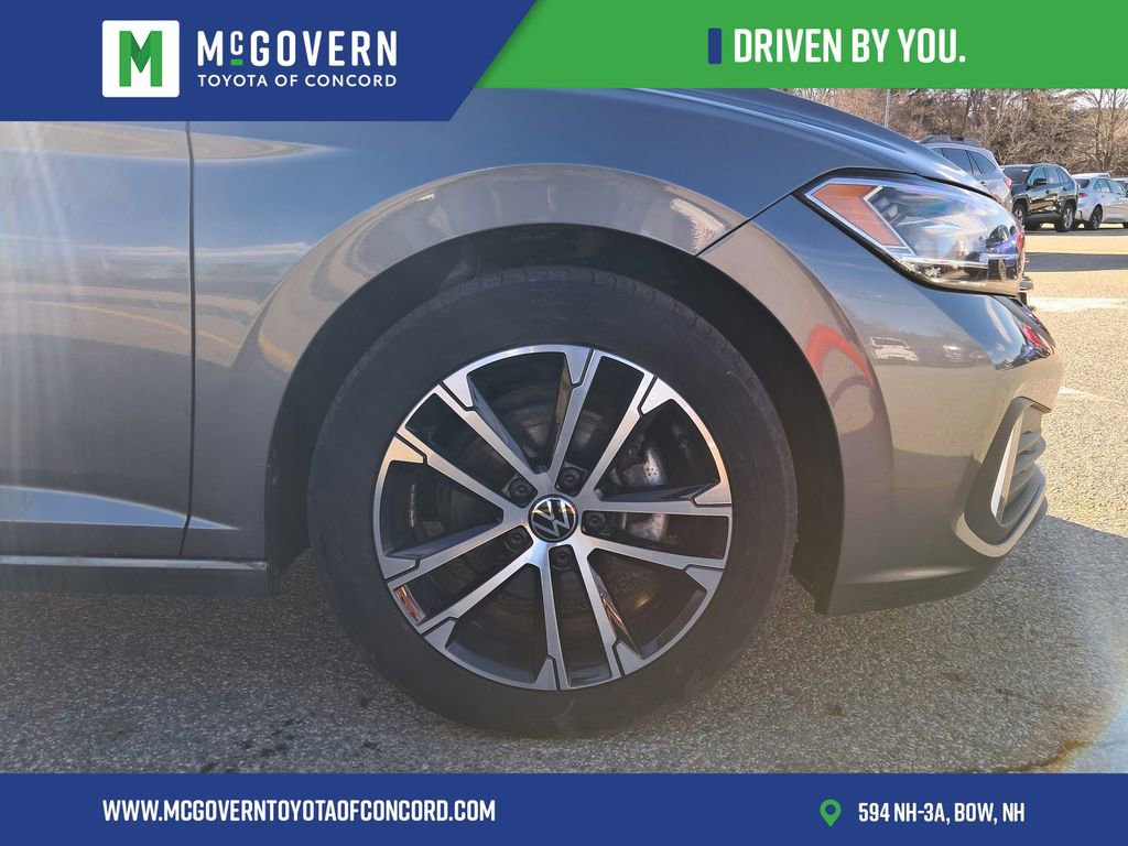 Used 2024 Volkswagen Jetta Sport image 7
