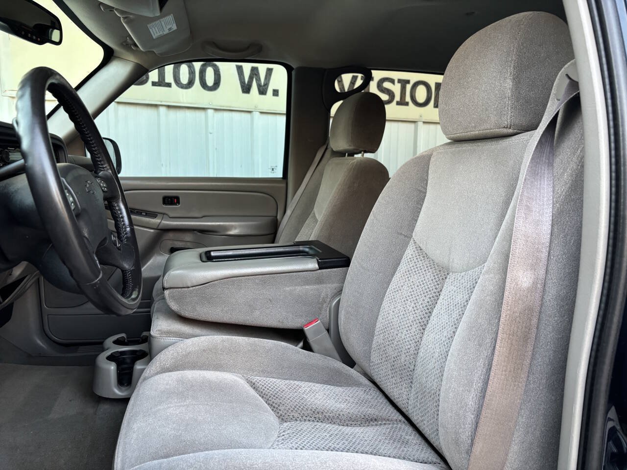 Used 2006 Chevrolet Avalanche Z66 w/ Preferred Equipment Group RWD image 9