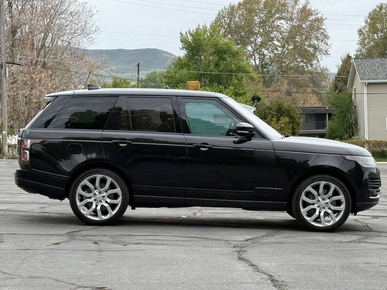 Used 2019 Land Rover Range Rover HSE AWD/4WD image 4