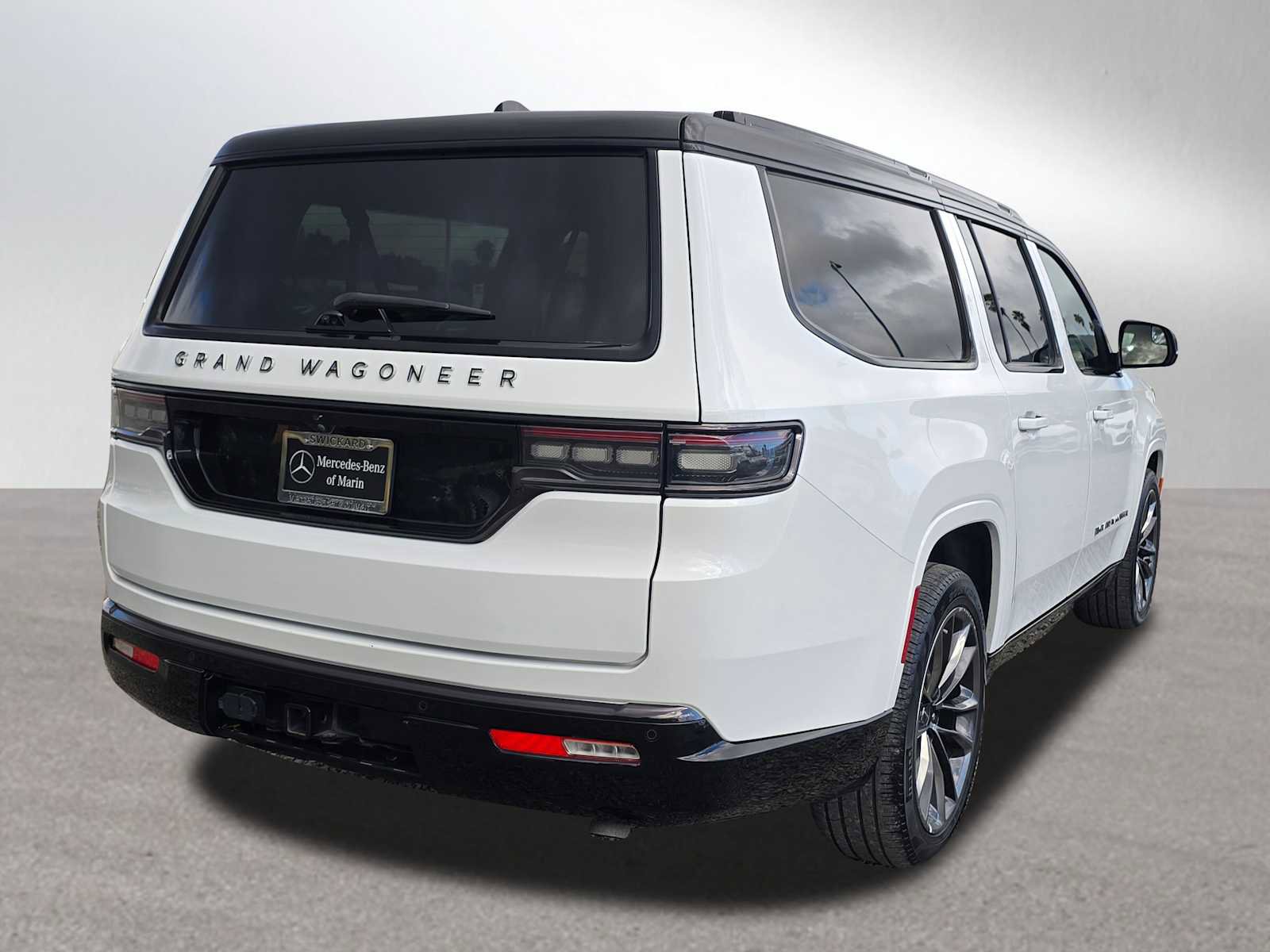 Used 2024 Jeep Grand Wagoneer L Series III w/ Quick Order Packagew 28T image 3