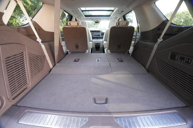 Used 2024 GMC Yukon Denali AWD/4WD image 28