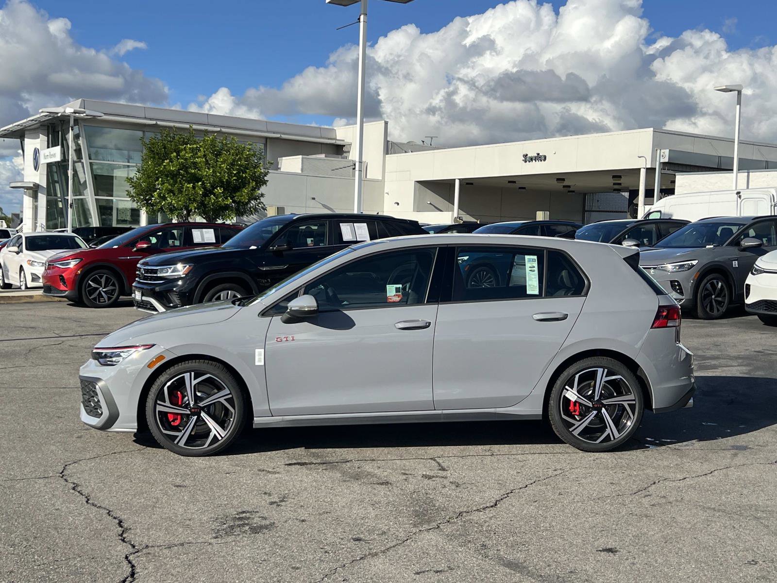 New 2026 Volkswagen GTI SE FWD image 2