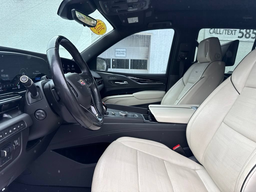 Used 2021 Cadillac Escalade Sport w/ Driver Assist Tech Package AWD/4WD image 9