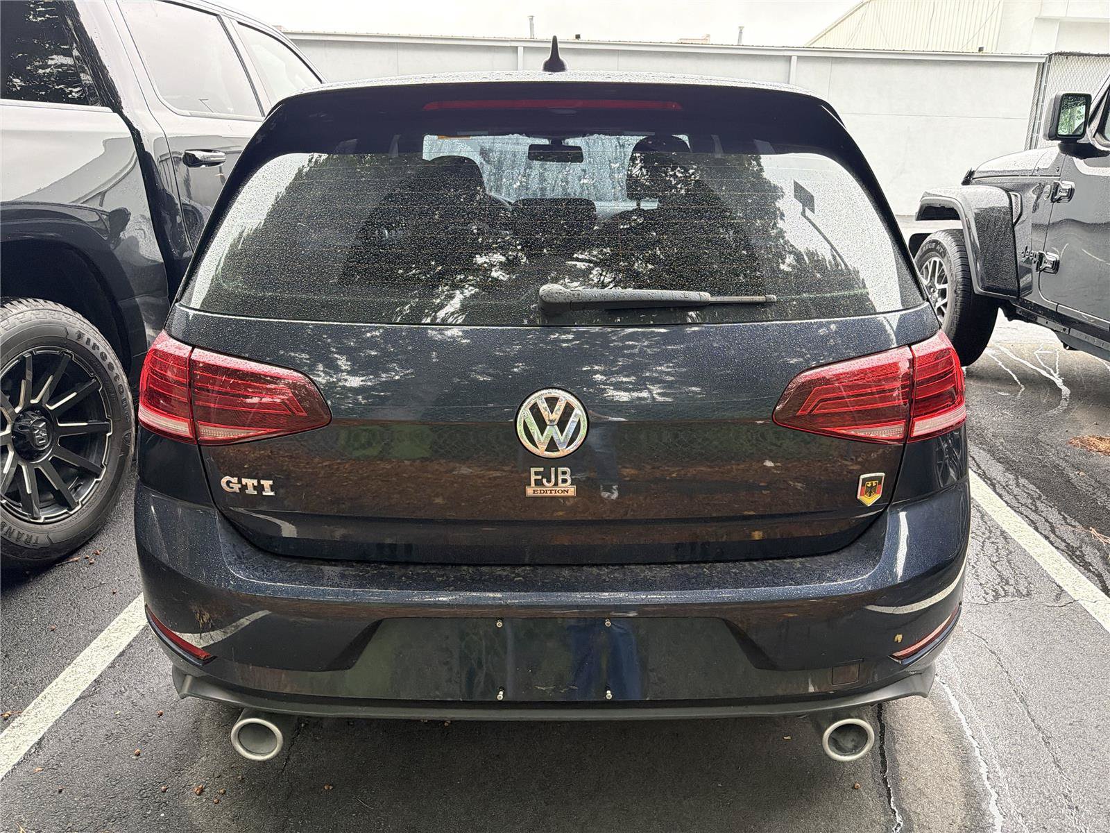 Used 2018 Volkswagen GTI SE FWD image 5
