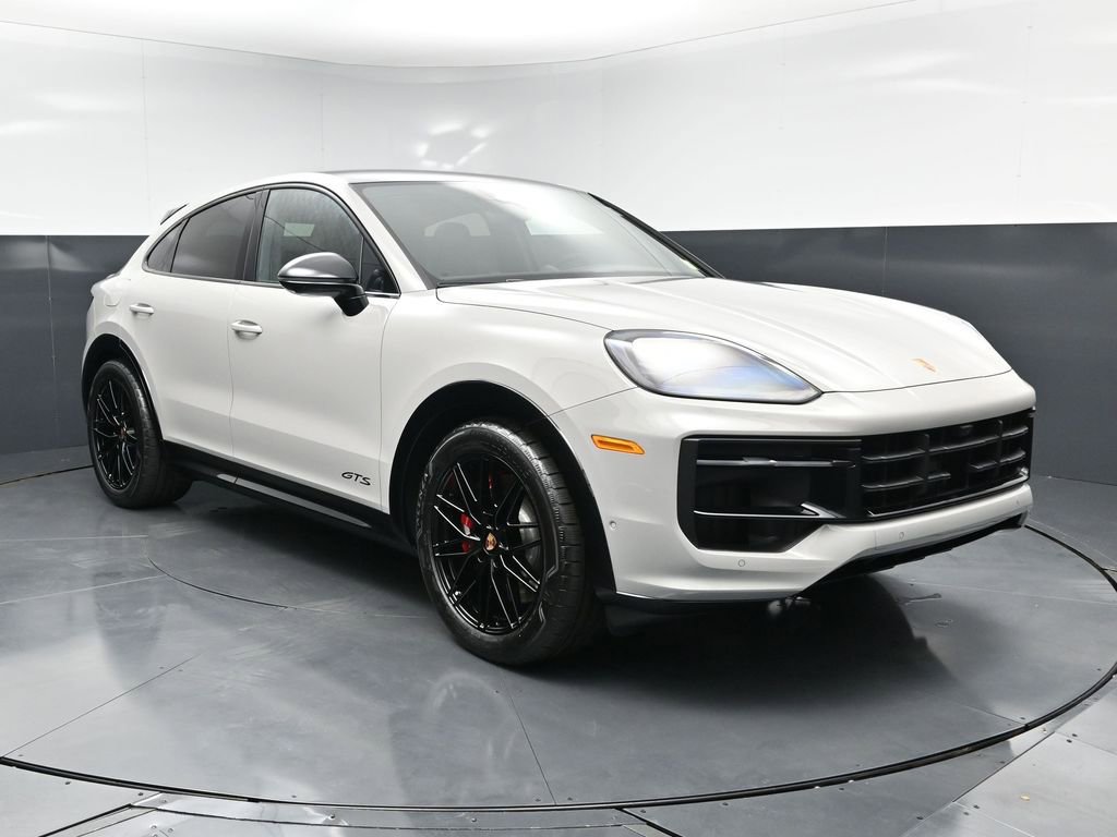New 2026 Porsche Cayenne GTS image 10