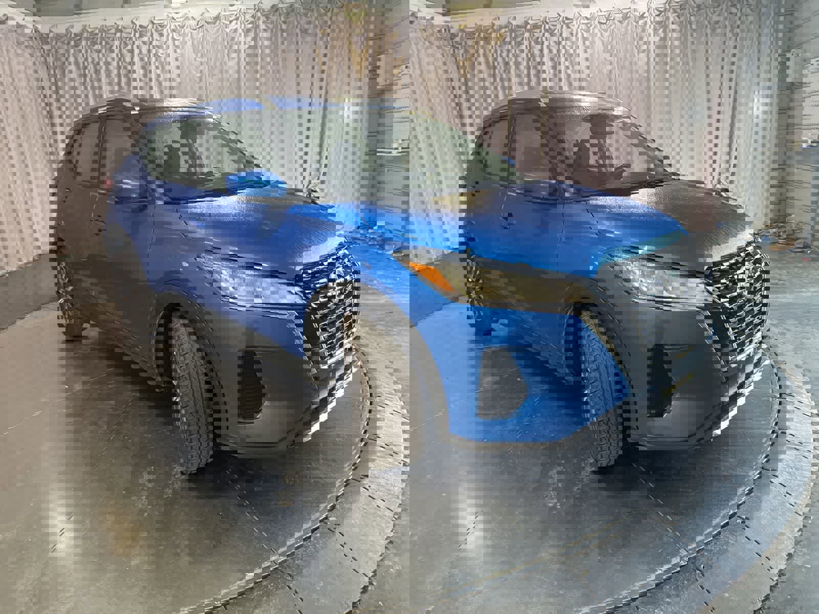 Used 2021 Nissan Kicks SV image 3