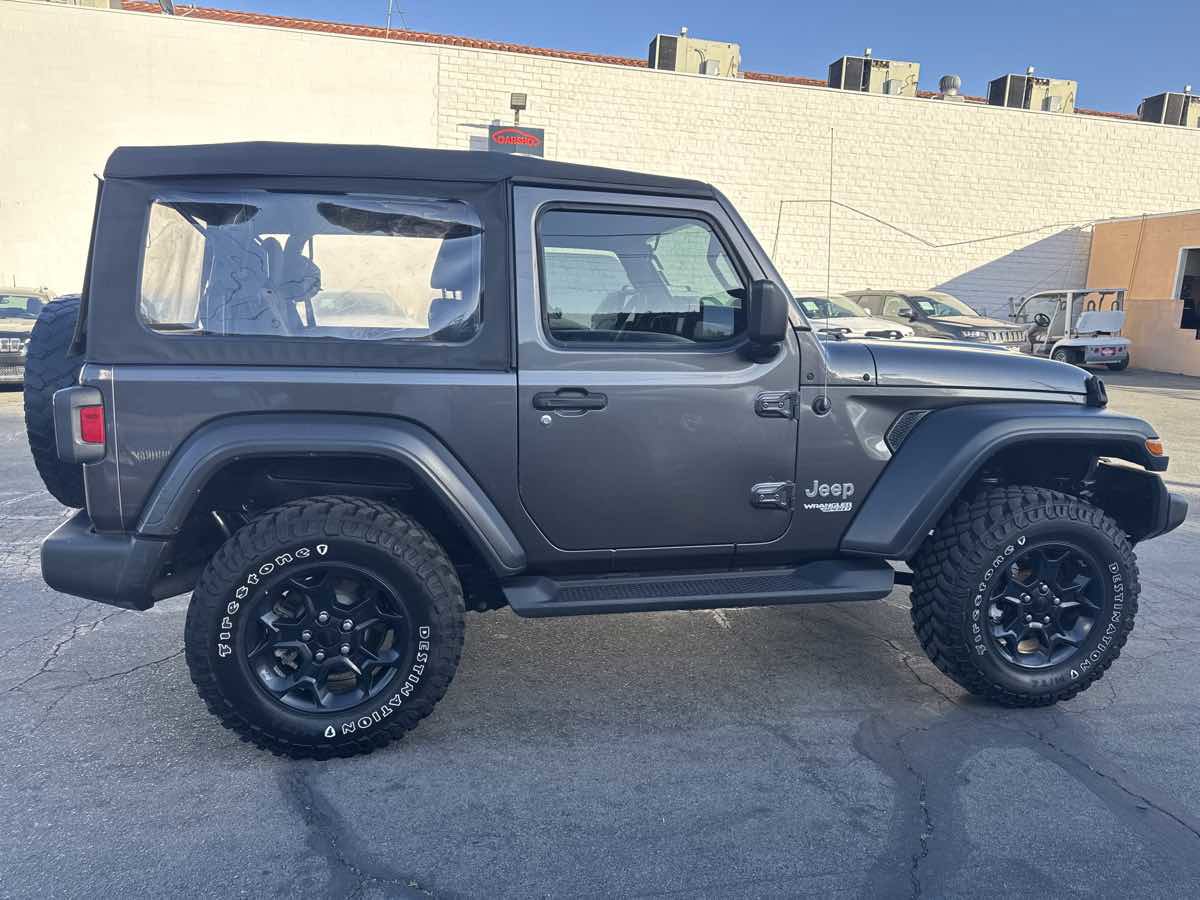 Used 2018 Jeep Wrangler Sport AWD/4WD image 6