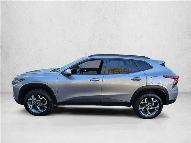 Used 2025 Chevrolet Trax LT FWD image 9