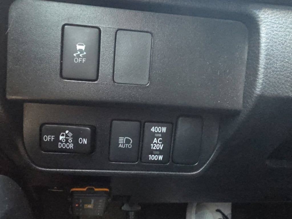 Used 2022 Toyota Tacoma TRD Off-Road w/ Black Out Package (TMS) AWD/4WD image 16