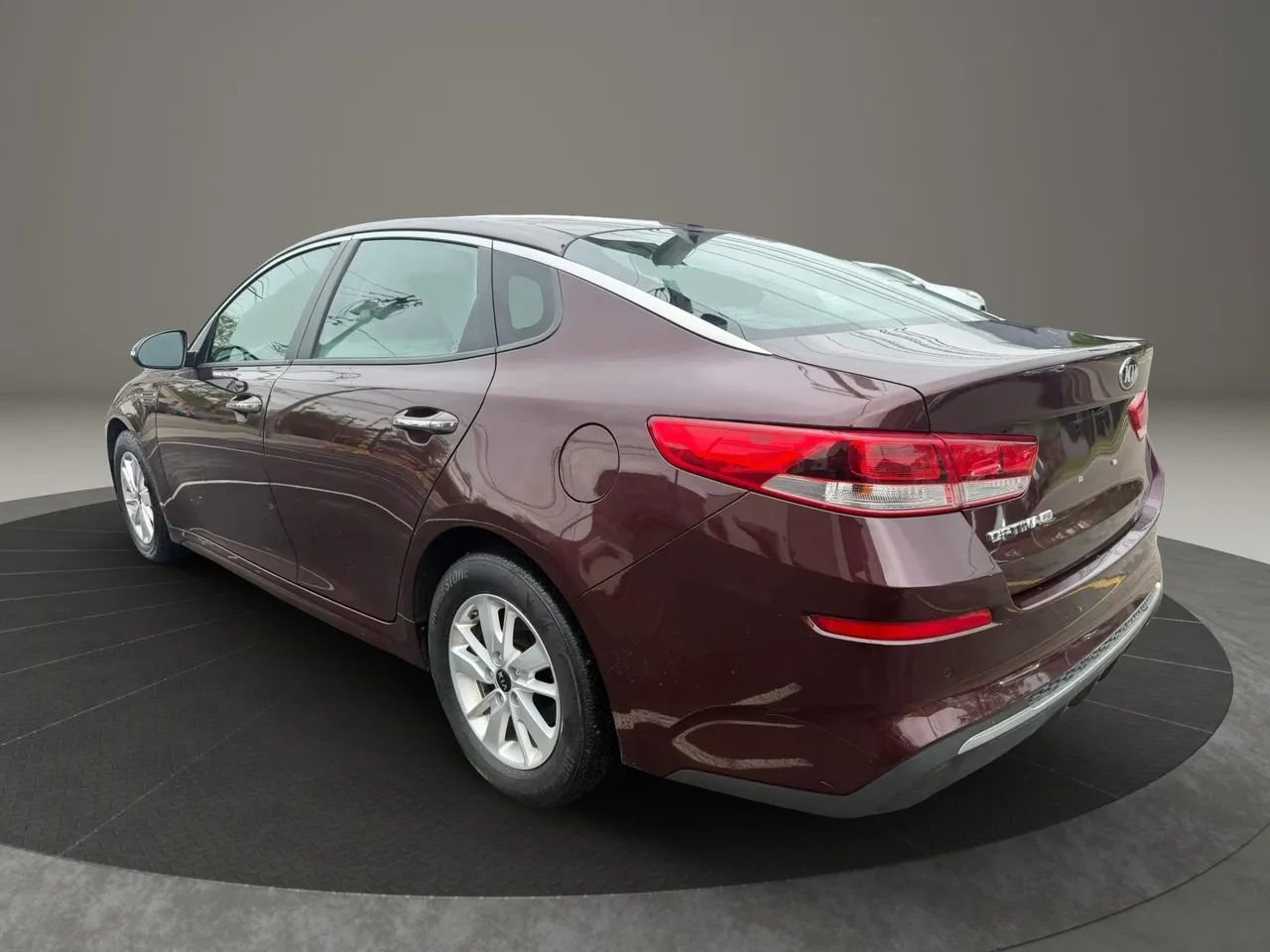 Used 2019 Kia Optima LX FWD image 7