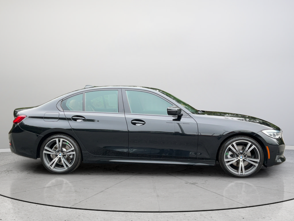 Used 2022 BMW 330i Sedan w/ Driving Assistance Package RWD image 5