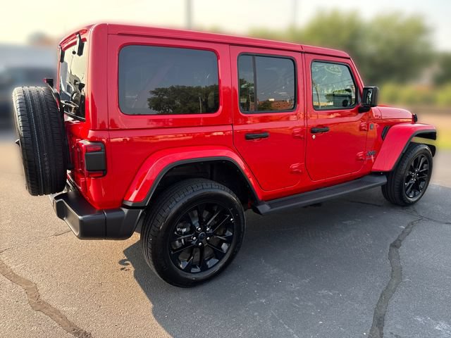 Used 2025 Jeep Wrangler Unlimited Sahara AWD/4WD image 5