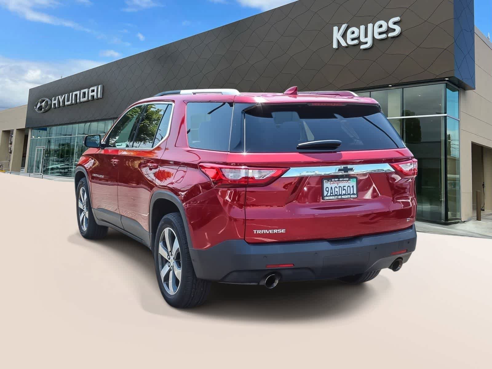 Used 2018 Chevrolet Traverse LT w/ LPO, Cargo Package FWD image 7