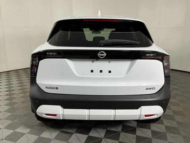 New 2025 Nissan Kicks SV image 6