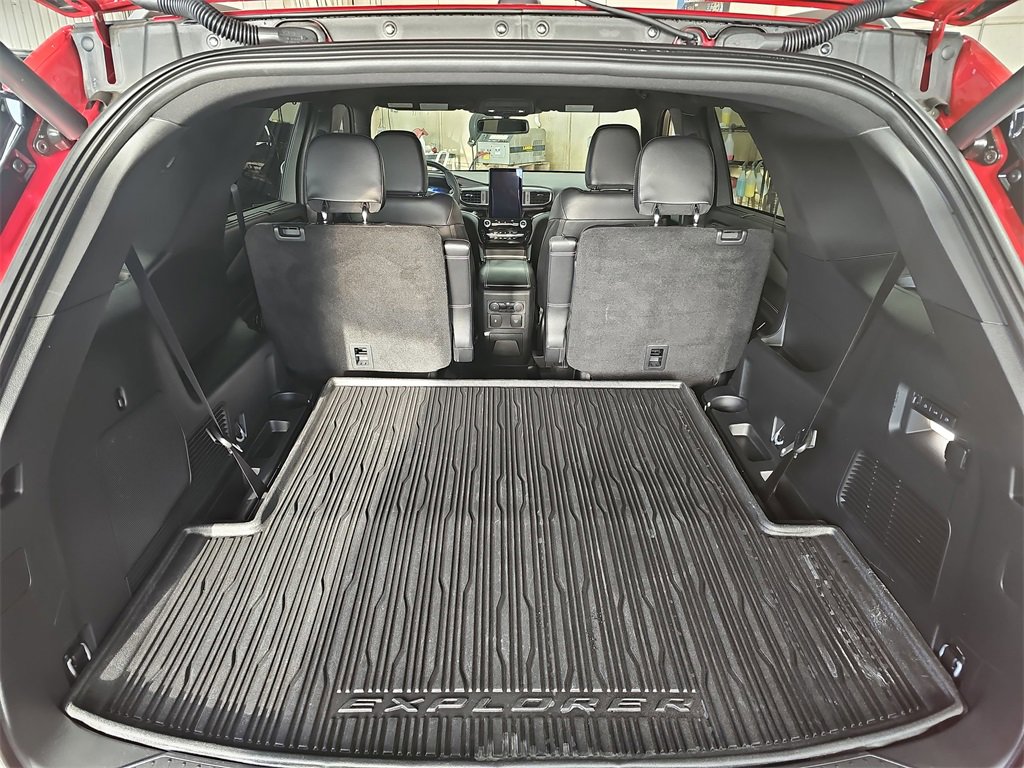 Used 2023 Ford Explorer ST w/ Equipment Group 401A image 12
