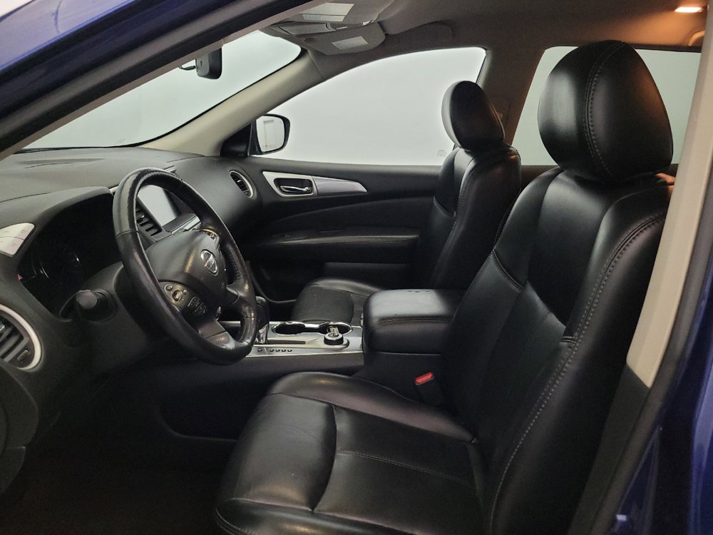 Used 2019 Nissan Pathfinder SL AWD/4WD image 17
