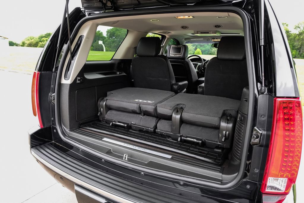 Used 2013 Cadillac Escalade Platinum AWD/4WD image 75