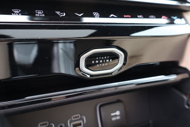 New 2026 Jeep Grand Cherokee Limited image 17