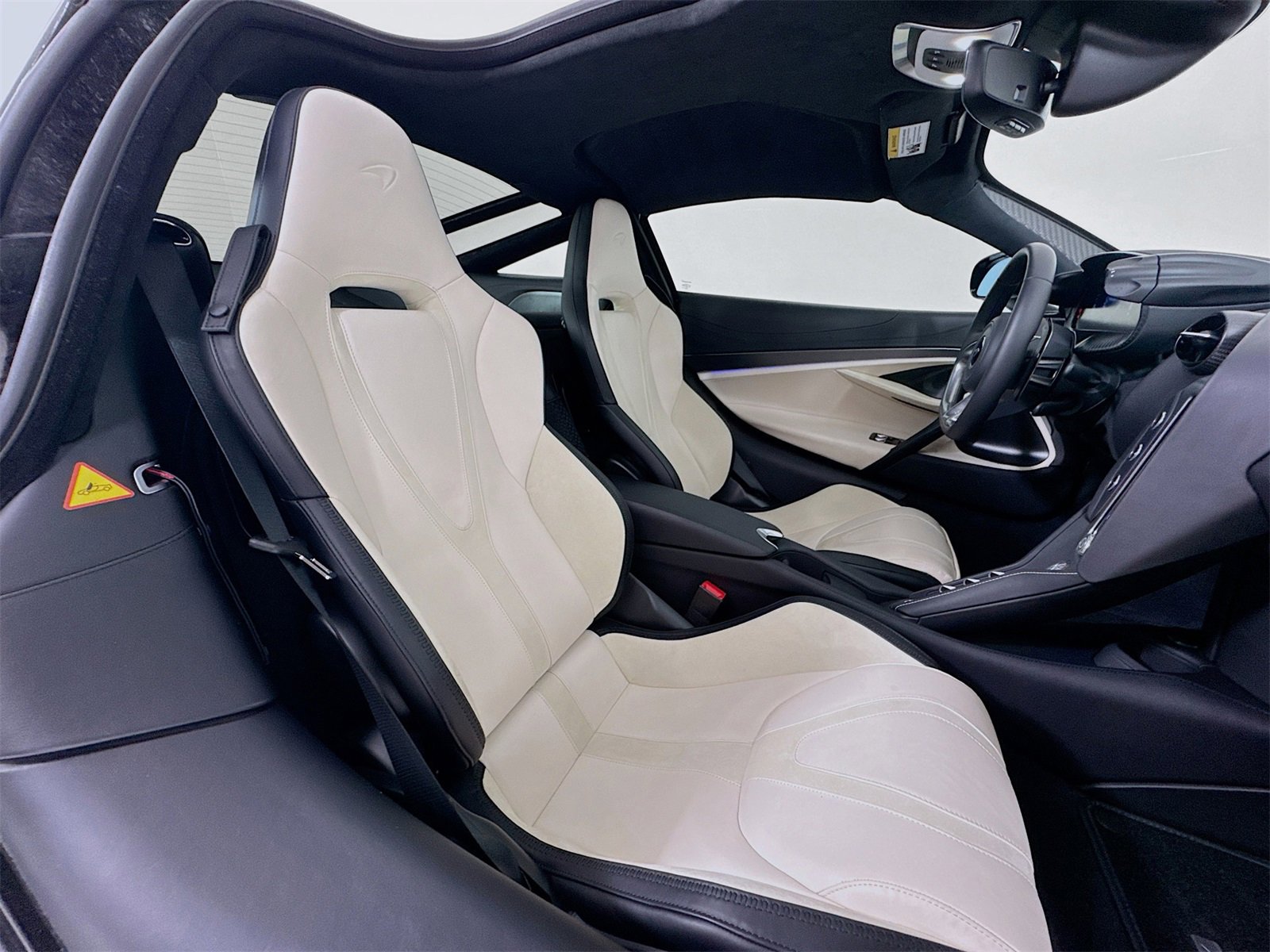 Used 2024 McLaren 750S image 21