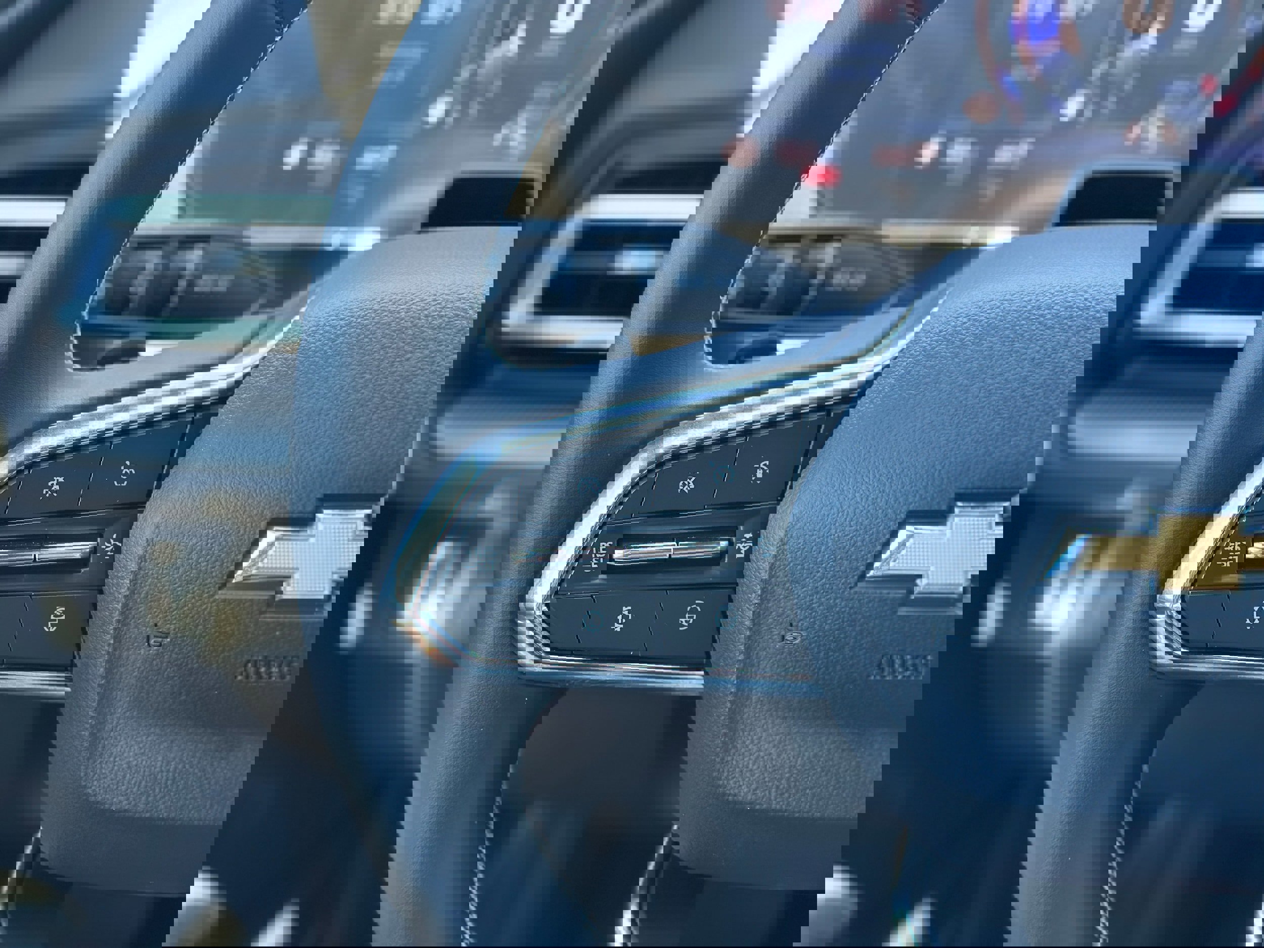 New 2025 Chevrolet Traverse LT w/ Enhanced Driving Package image 11