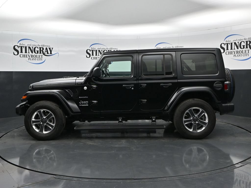 Used 2021 Jeep Wrangler Unlimited Sahara AWD/4WD image 4