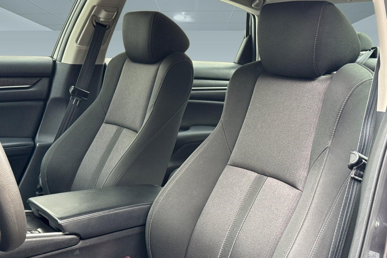 Certified 2018 Honda Accord EX image 26