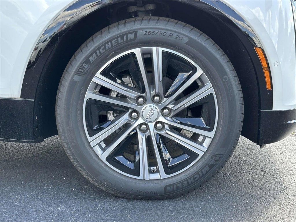 New 2025 Cadillac Lyriq Luxury image 7