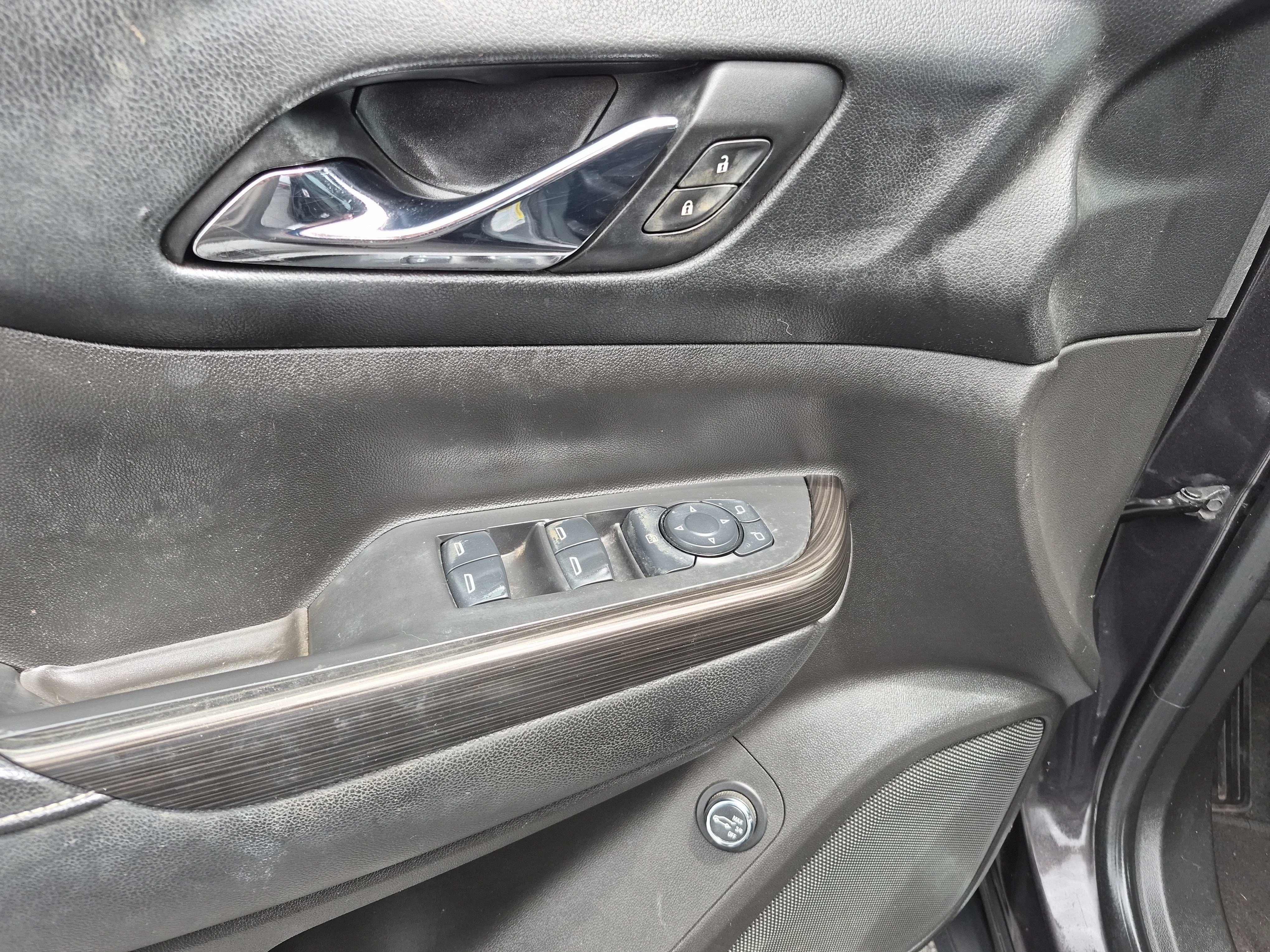 Used 2017 GMC Acadia SLT FWD image 9