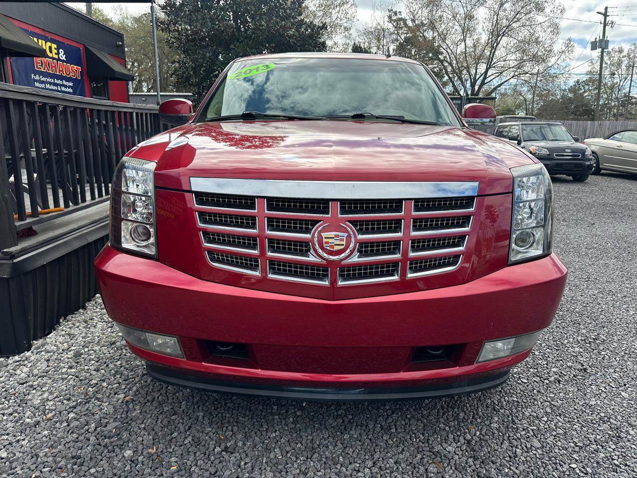 Used 2013 Cadillac Escalade Luxury image 13