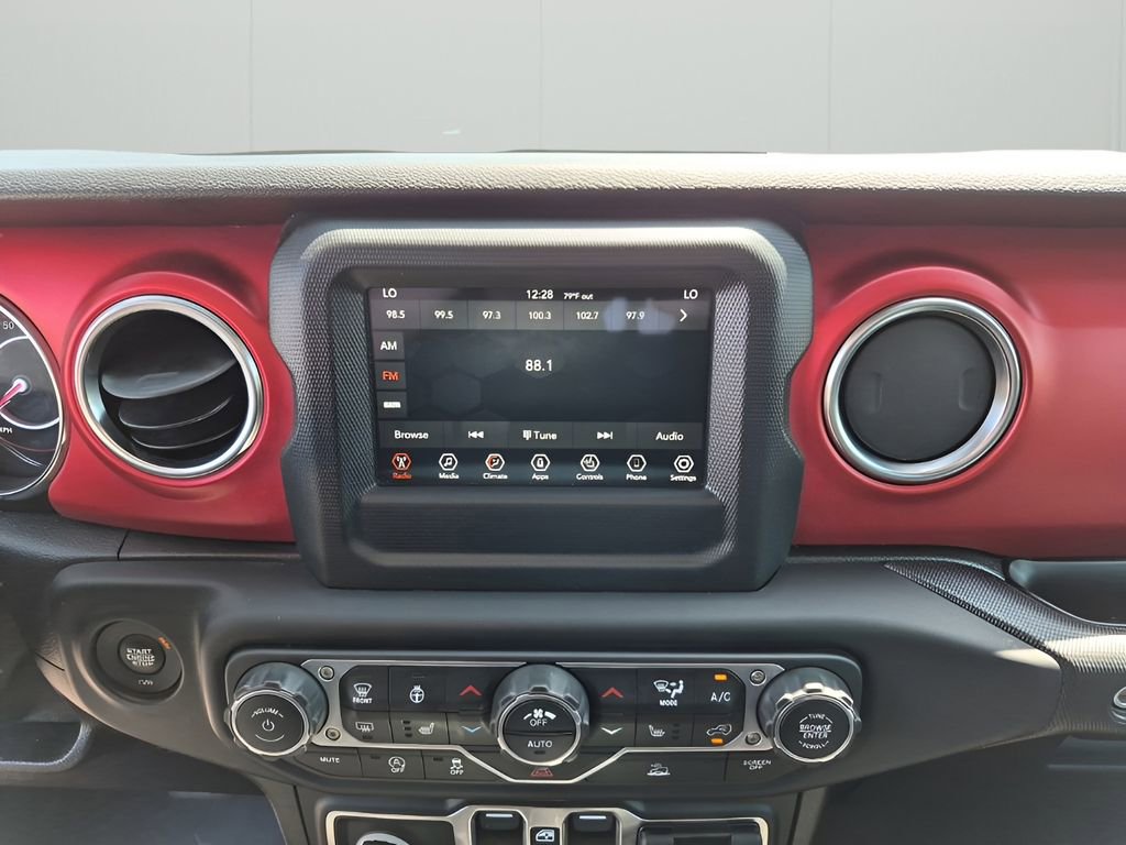 Used 2021 Jeep Gladiator Rubicon w/ LED Lighting Group AWD/4WD image 37