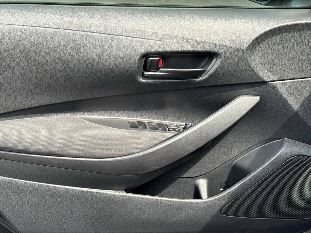 Used 2024 Toyota Corolla LE FWD image 9