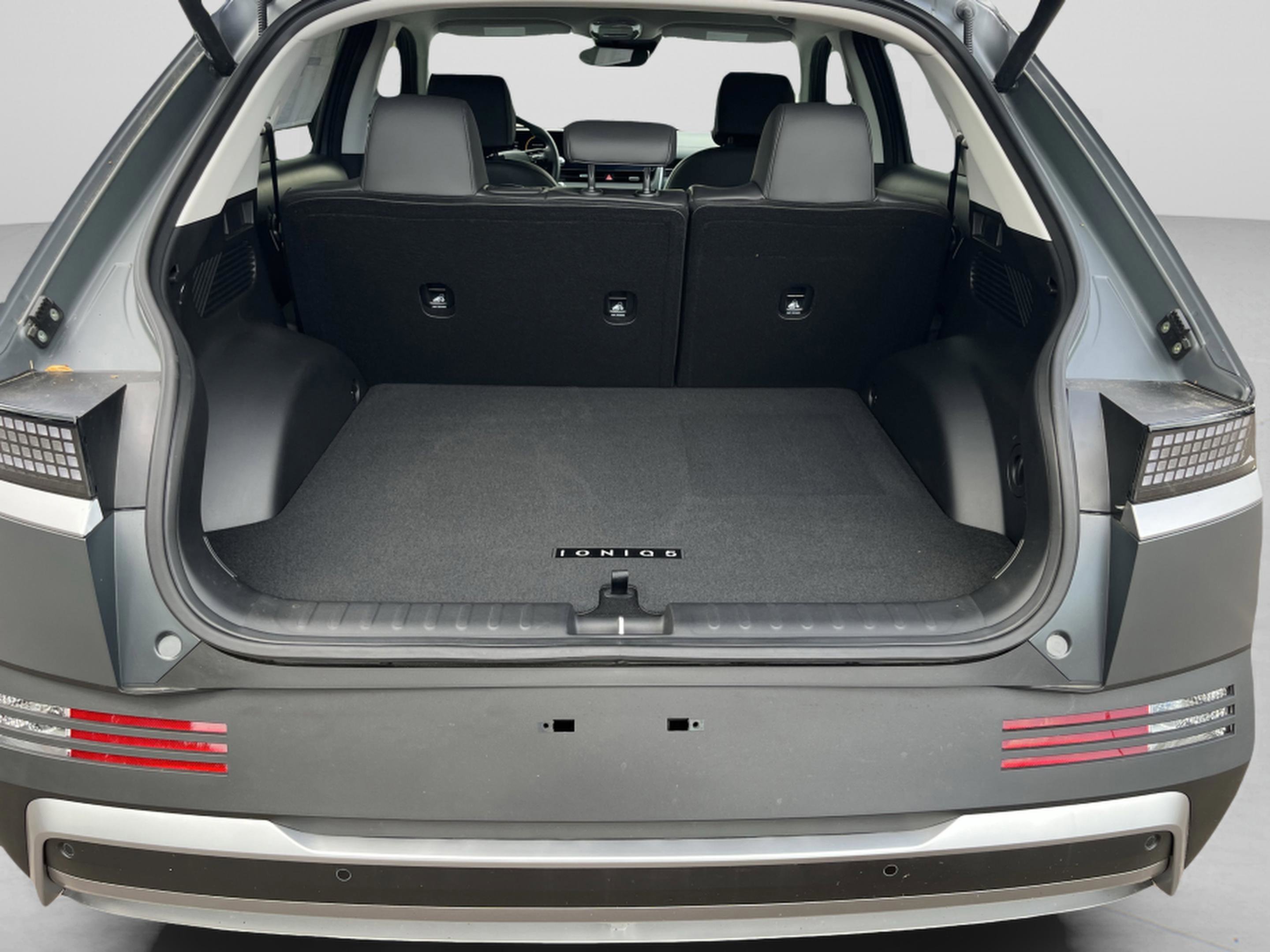 New 2026 Hyundai Ioniq 5 SEL RWD image 9